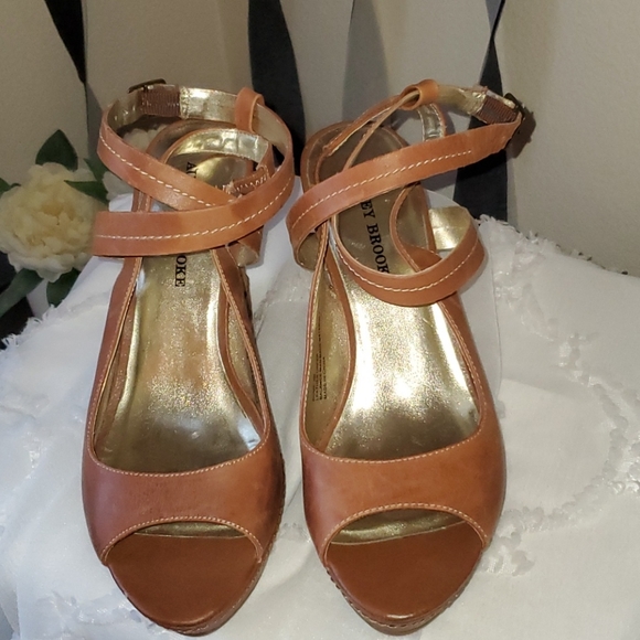 Summer Wedges (Tan) - Picture 1 of 8